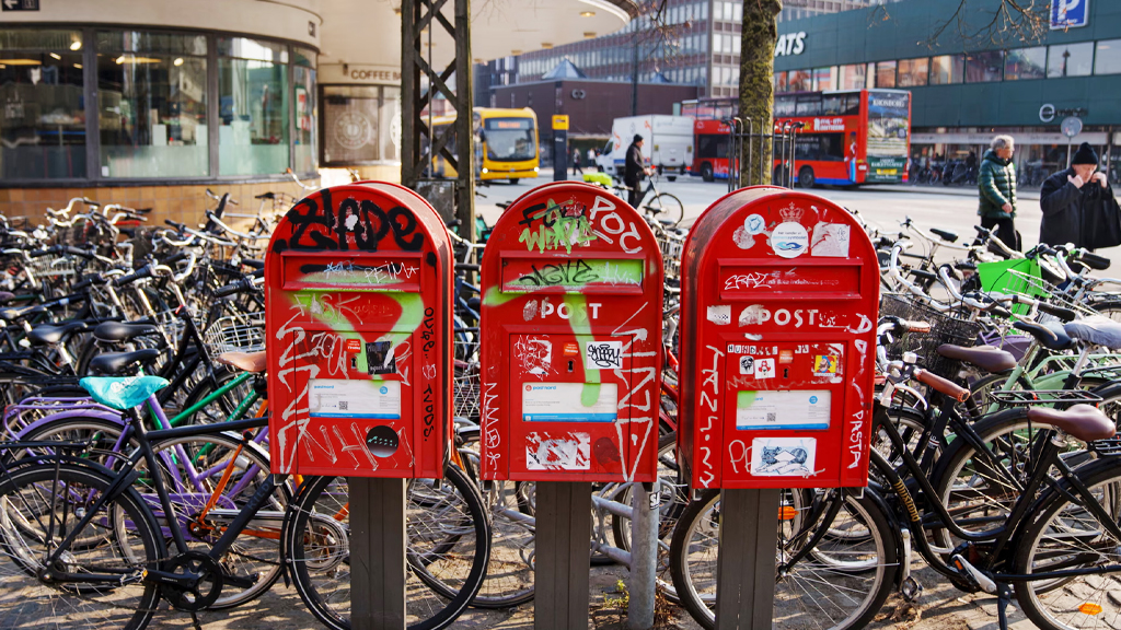 ৪০০ বছরের ঐতিহ্যে ইতি, আর চিঠি বিলি করবে না ডেনমার্কের পোস্ট অফিস