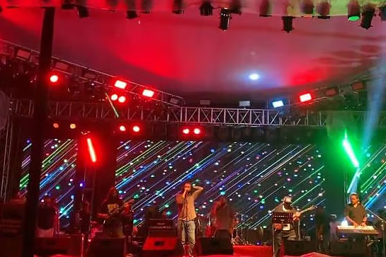 বৃষ্টি রুখে নজরুল রক কনসার্ট