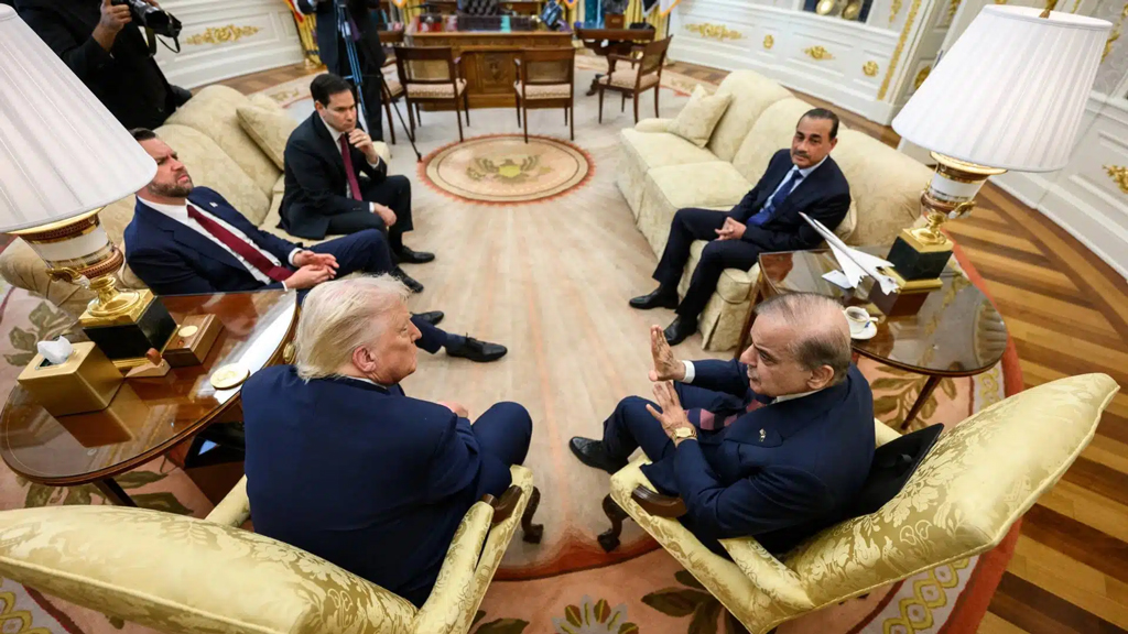 অতীতে যেসব আন্তর্জাতিক সংঘাত নিরসনে সফলভাবে মধ্যস্থতা করেছে পাকিস্তান