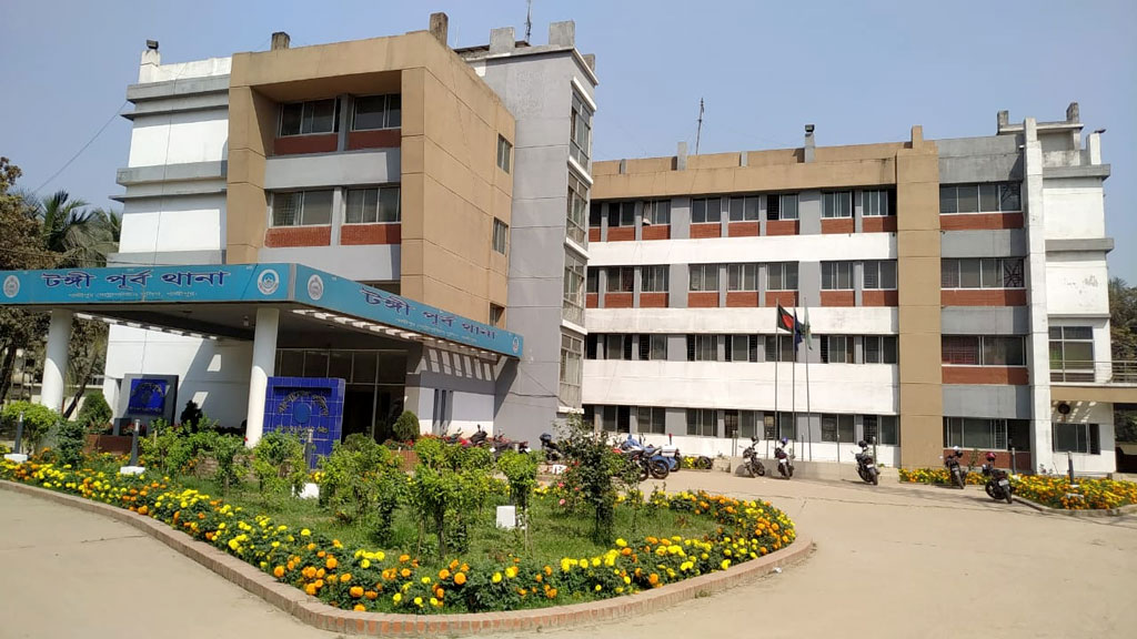 টঙ্গীতে হামলার শিকার পুলিশ, আটক ৩