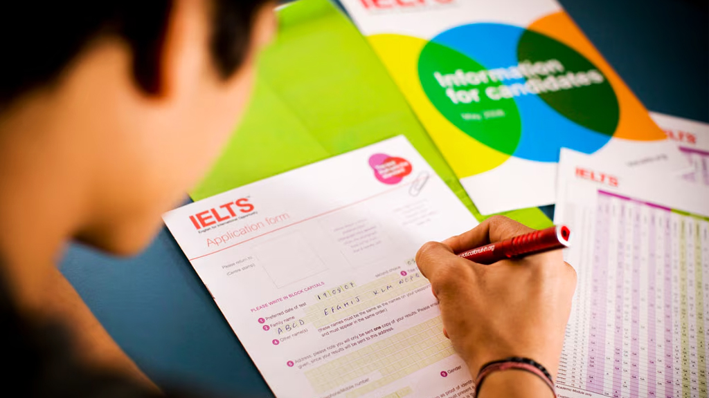 বদলে যাচ্ছে আইইএলটিএস পরীক্ষার নিয়ম, নতুন পদ্ধতিতে যা থাকছে