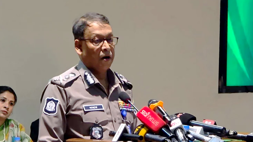 নির্বাচন সফল করার সক্ষমতা আছে, আস্থা রাখতে পারেন–ইসিকে আইজিপি