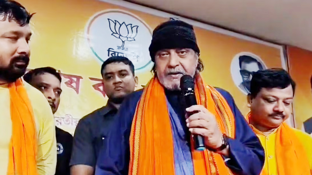 মার খেয়ে ফিরবেন না, পাল্টা মারুন: মিঠুন চক্রবর্তী
