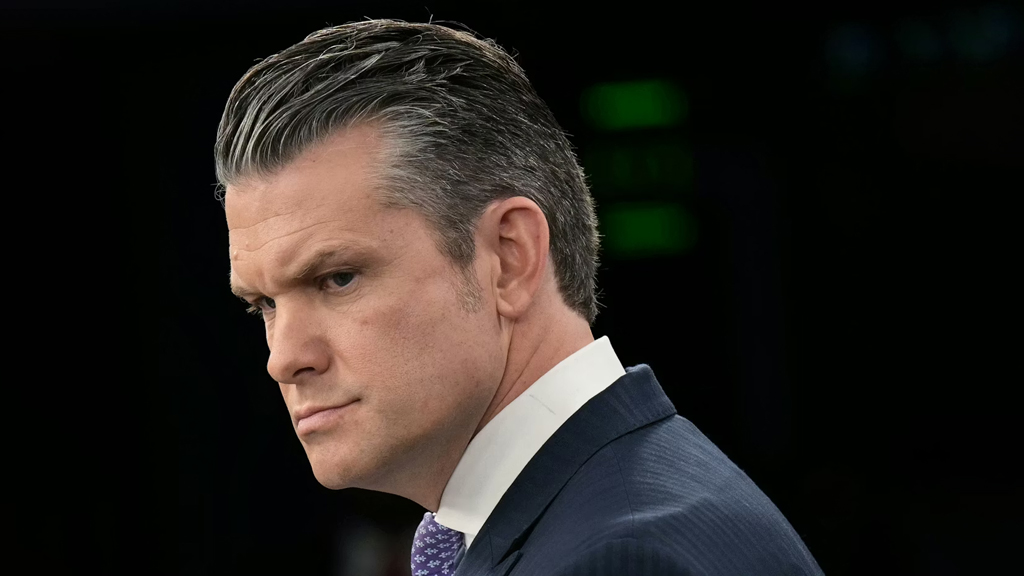 হেগসেথ কি আরও ধনী হওয়ার জন্য ইরানিদের হত্যা করছেন