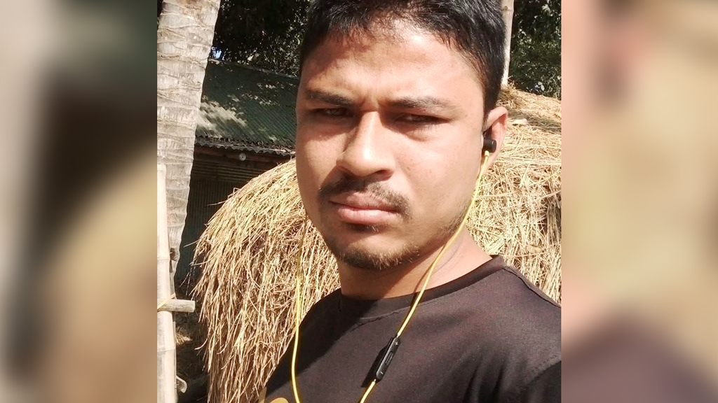 পারিবারিক কলহ: শরীরে পেট্রল ঢেলে আগুন দেওয়া সেই যুবকের মৃত্যু