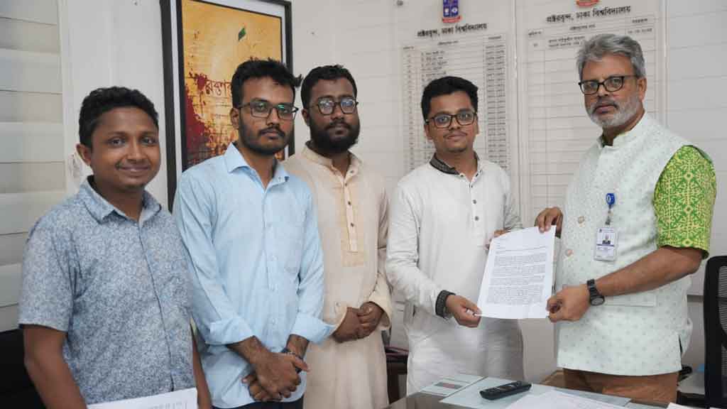 ডাকসু প্রার্থীকে ধর্ষণের হুমকিদাতার বিরুদ্ধে ব্যবস্থা নিতে প্রক্টরকে লিখিত অভিযোগ দিলেন ফরহাদ
