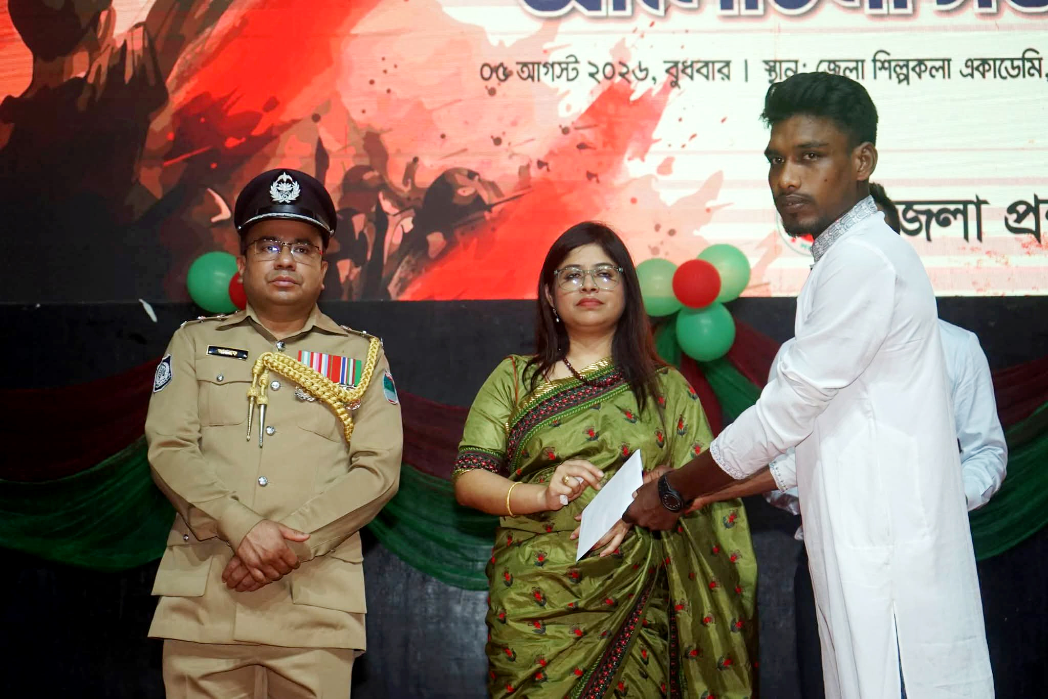 সাতক্ষীরায় মঞ্চে না ডাকায় অনুষ্ঠান ত্যাগ বিএনপি-জামায়াত নেতাদের