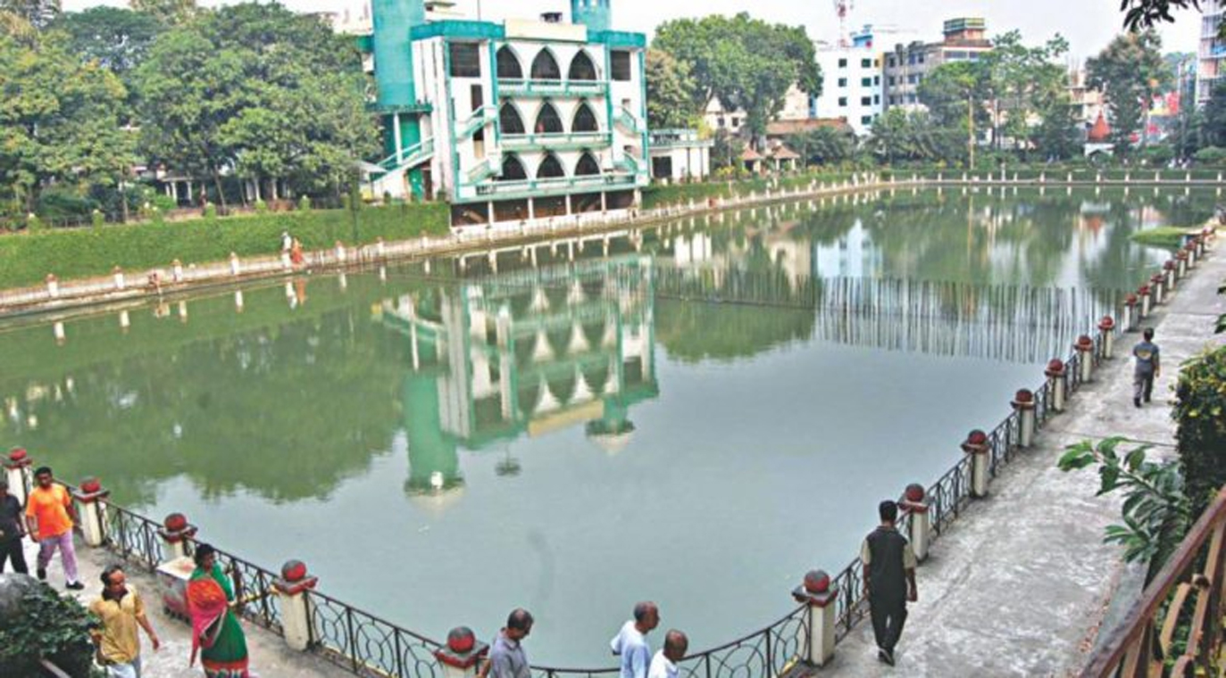 চট্টগ্রামের লালদীঘি: বলীর ম্যুরাল উদ্বোধন এলাকা ‘জব্বার চত্বর’