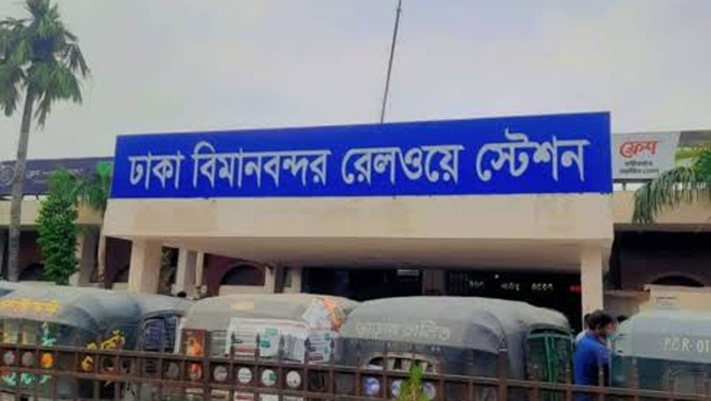 দুর্ঘটনার শিকার সেনাসদস্যকে উদ্ধার করল আনসার