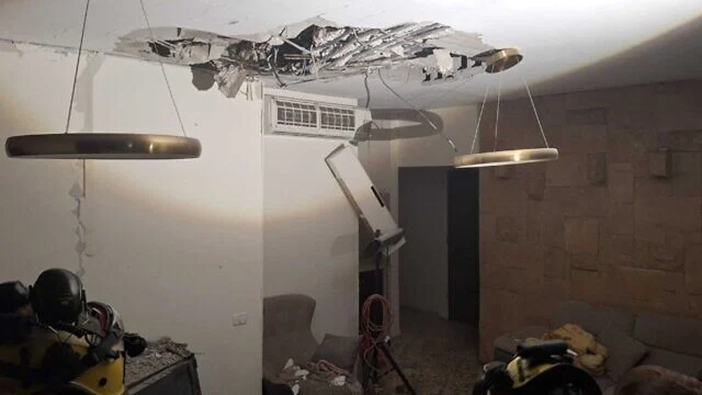 ইসরায়েলে হিজবুল্লাহর দেড় শতাধিক ক্ষেপণাস্ত্র হামলা