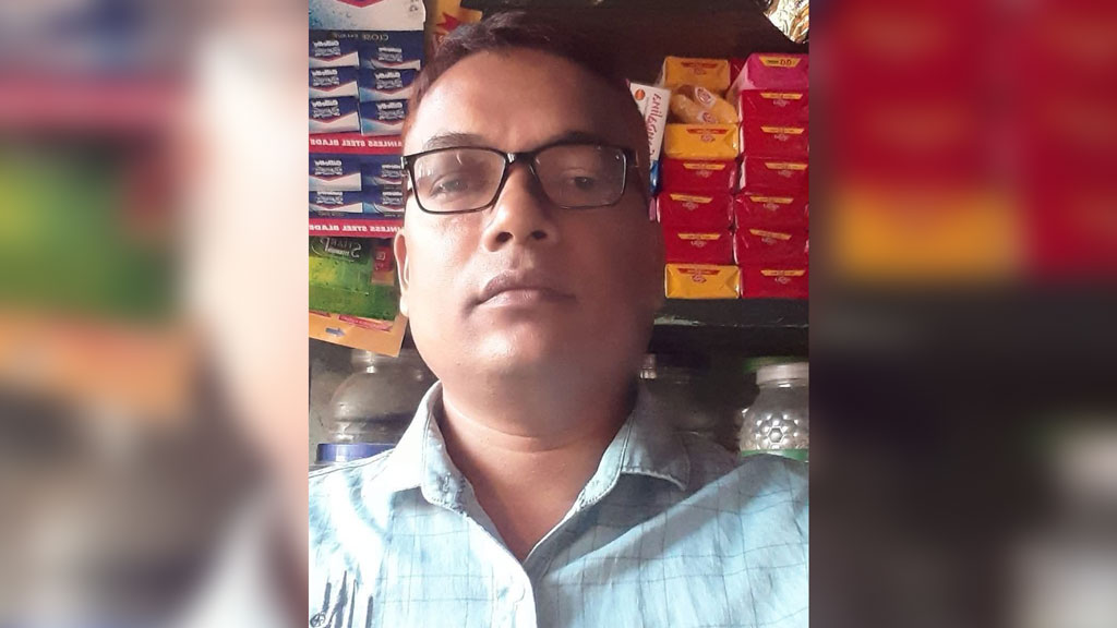থানার পাশে মুদি দোকানিকে গলা কেটে হত্যা