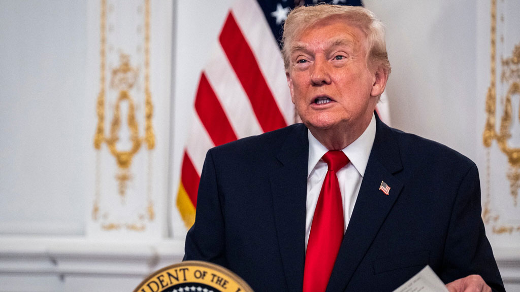 যুক্তরাষ্ট্রে আশ্রয়-সম্পর্কিত সব সিদ্ধান্ত স্থগিত করল ট্রাম্প প্রশাসন