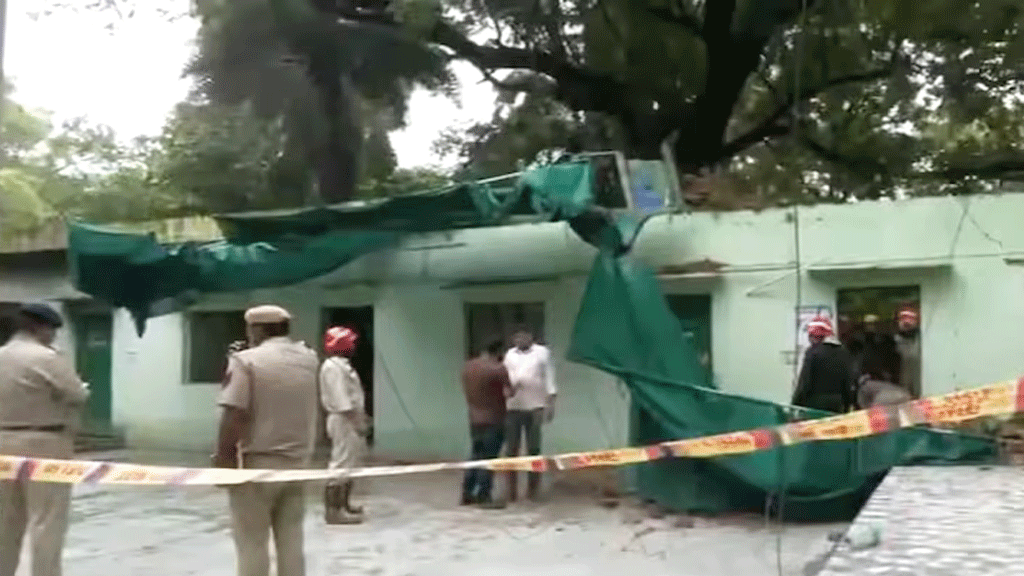 দিল্লিতে হুমায়ুনের সমাধিসৌধের ভেতরে ছাদ ধসে ৫ জনের মৃত্যু