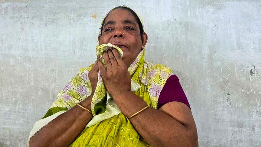 আদালতে বদলি আসামি সেজে আত্মসমর্পণ, ২ দিনের রিমান্ড শেষে সেই মনোয়ারা কারাগারে