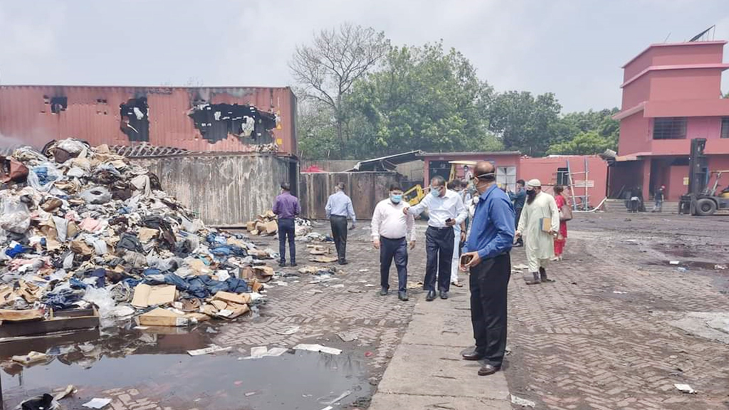 স্বজন হারানোর কান্না এখনো থামেনি