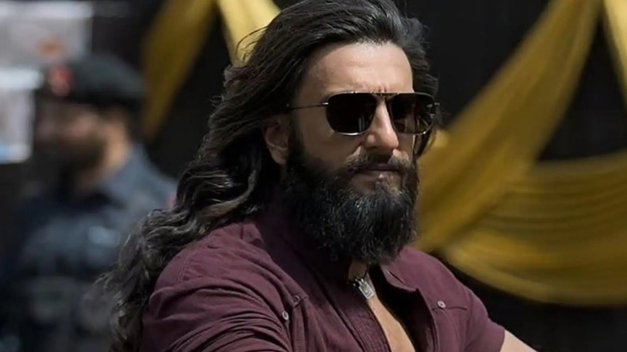 ‘ধুরন্ধর ২’ সিনেমার টিজারে আরও ভয়ংকর রণবীর