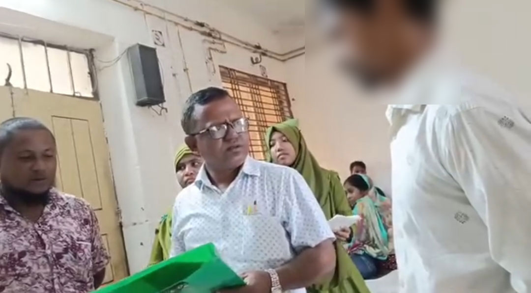 ধর্ষণের শিকার শিশুর স্বজনদের সঙ্গে চিকিৎসকের অশালীন আচরণ, ভিডিও ভাইরাল