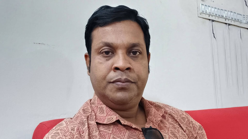 নেত্রকোনায় অবৈধ নিয়োগে সরকারি কলেজের প্রভাষক হওয়ার অভিযোগ