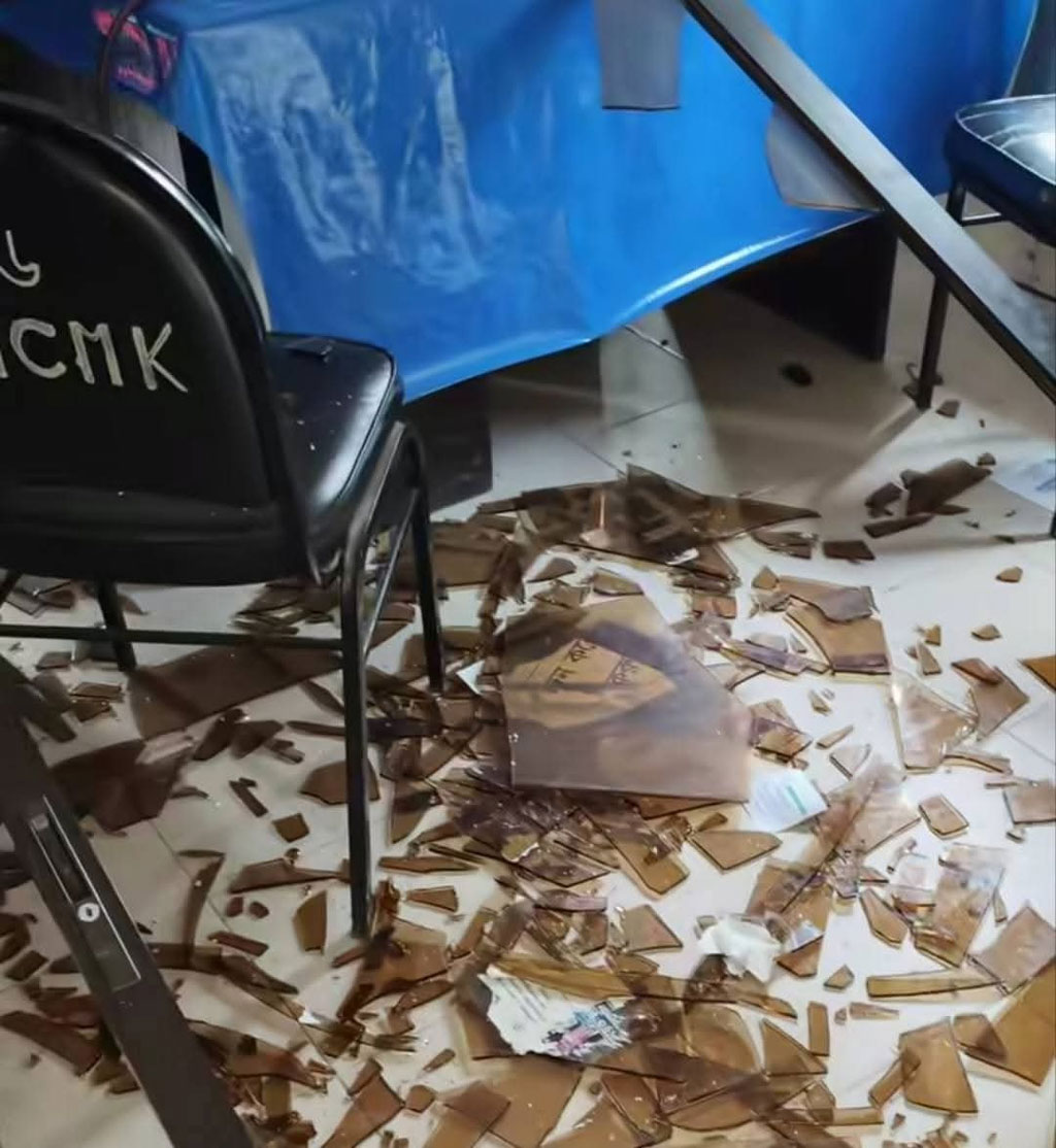 কুষ্টিয়ায় শিশুমৃত্যুর ঘটনায় হাসপাতাল ভাঙচুর, নারী চিকিৎসকসহ আহত ৪