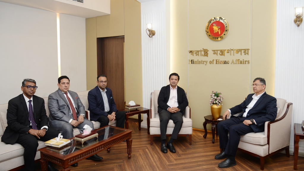 ১০-১৫ বছরের বাজার সিন্ডিকেট ভাঙতে কাজ চলছে: স্বরাষ্ট্রমন্ত্রী