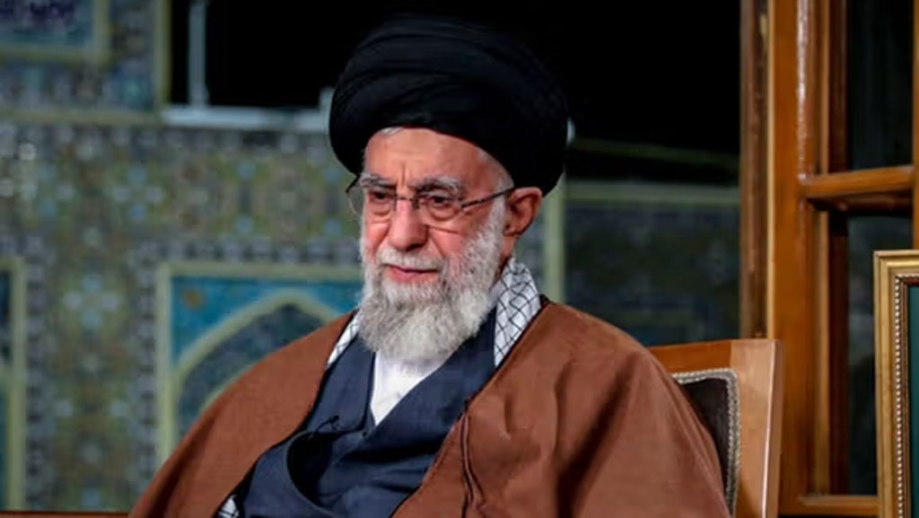 বিক্ষোভ দমন ব্যর্থ হলে রাশিয়ায় পালানোর প্রস্তুতি খামেনির—দ্য টাইমস