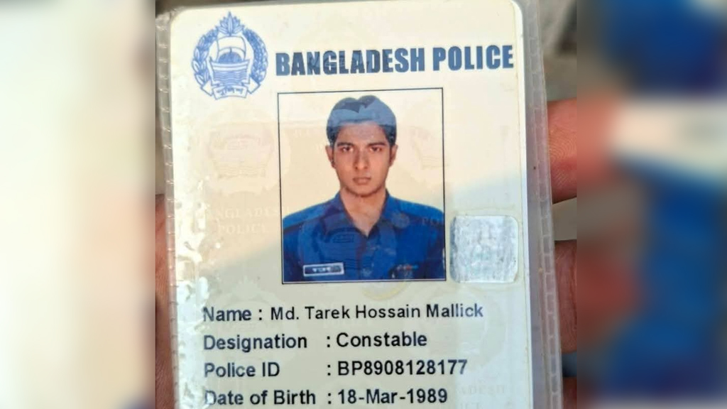 ধামরাইয়ে কাভার্ড ভ্যানের চাপায় পুলিশ সদস্যসহ নিহত ২