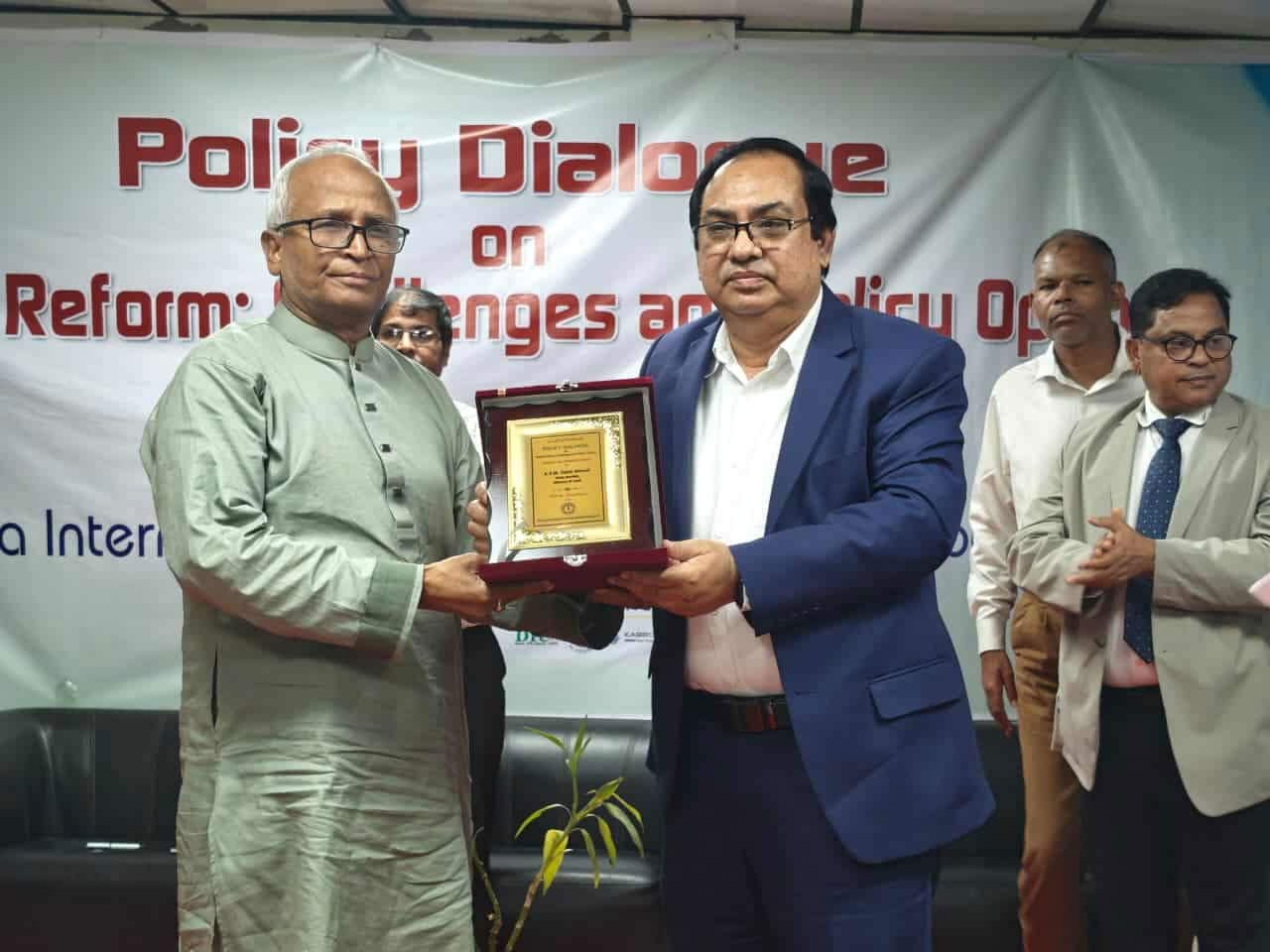 ‘বস্তুনিষ্ঠ সাংবাদিকতা গণমাধ্যমের বিশ্বাসযোগ্যতার মূল ভিত্তি’—ডিআইইউর উপাচার্য ড. জাহিদুল ইসলাম