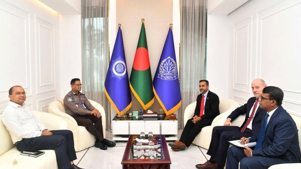 আইজিপির সঙ্গে এফবিআই প্রতিনিধিদলের সাক্ষাৎ
