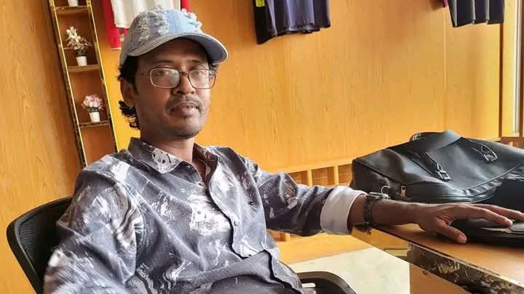 নারায়ণগঞ্জে কাভার্ড ভ্যান-মোটরসাইকেল মুখোমুখি সংঘর্ষ, যুবক নিহত