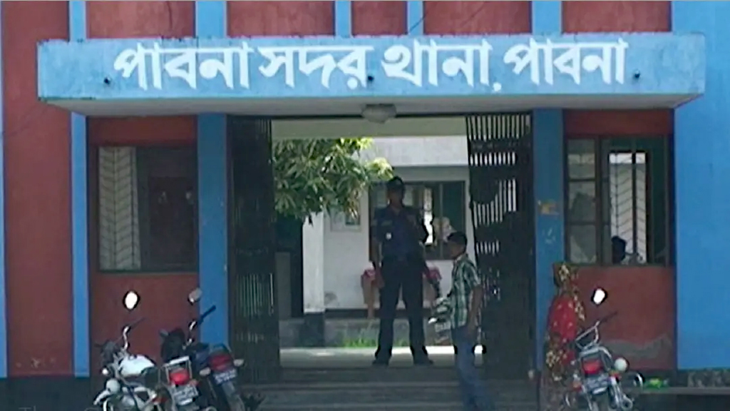 পাবনায় সাবেক ছাত্রলীগ নেতার বিরুদ্ধে চাঁদা দাবির অভিযোগ