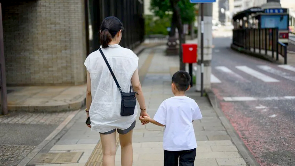 নতুন আইনে জাপানে বিচ্ছেদের পর সন্তানকে কাছে পাবেন দুজনই