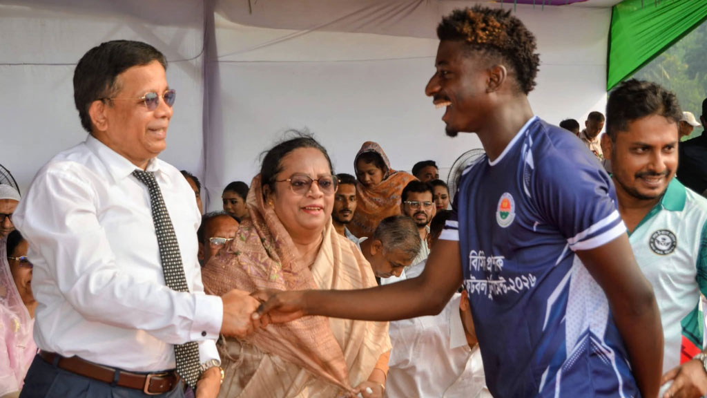 বর্ণাঢ্য আয়োজনে বিসিসি প্রশাসক কাপের উদ্বোধন
