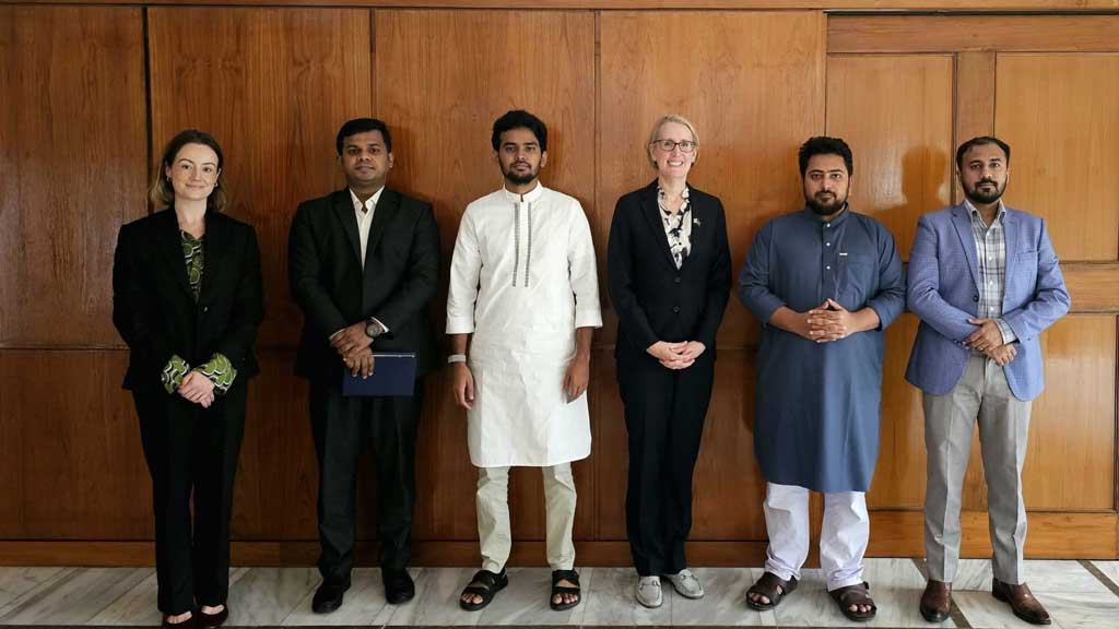 ব্রিটিশ হাইকমিশনারের সঙ্গে নাহিদ ইসলামের বৈঠক