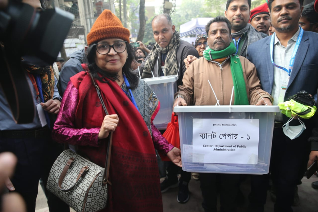 জকসু নির্বাচন: ওএমআর মেশিনে ত্রুটি, ভোট গণনা স্থগিত