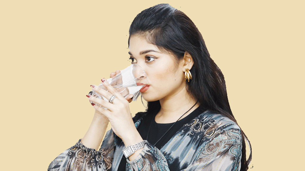 পরিমাণ বুঝে ‘সঠিক’ পানি পান করুন