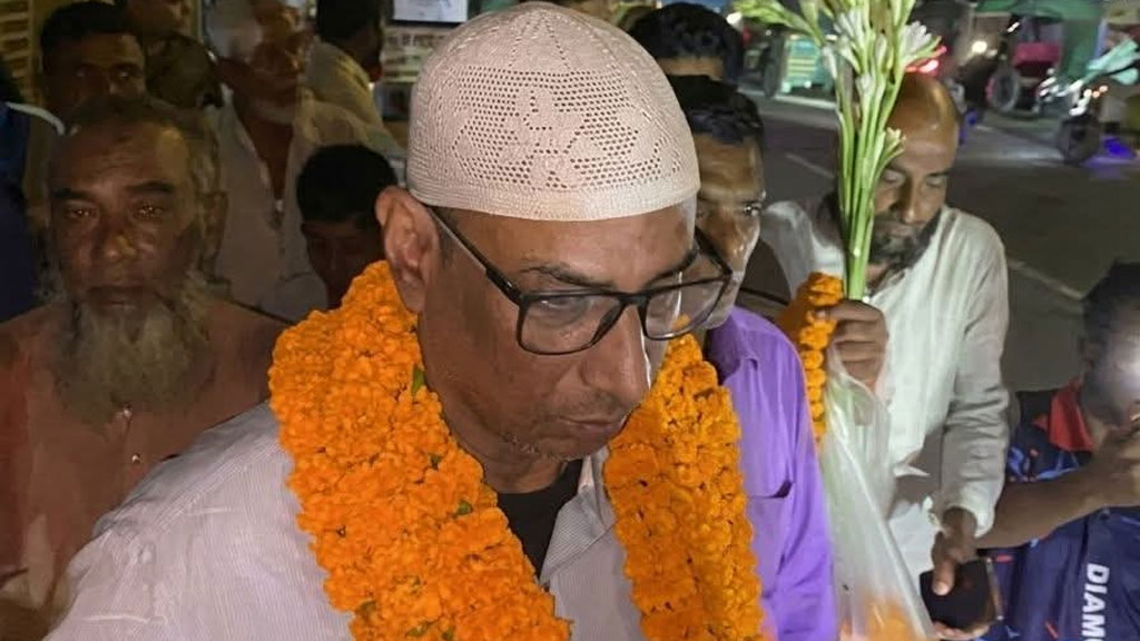 ছাত্রীকে ধর্ষণ মামলায় যাবজ্জীবন দণ্ডপ্রাপ্ত শিক্ষক জামিনে বেরিয়েই বাদীকে হুমকি
