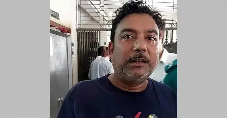 সরকারি গোপন আইনের মামলায় গ্রেপ্তার রবিউল ফের ৩ দিনের রিমান্ডে