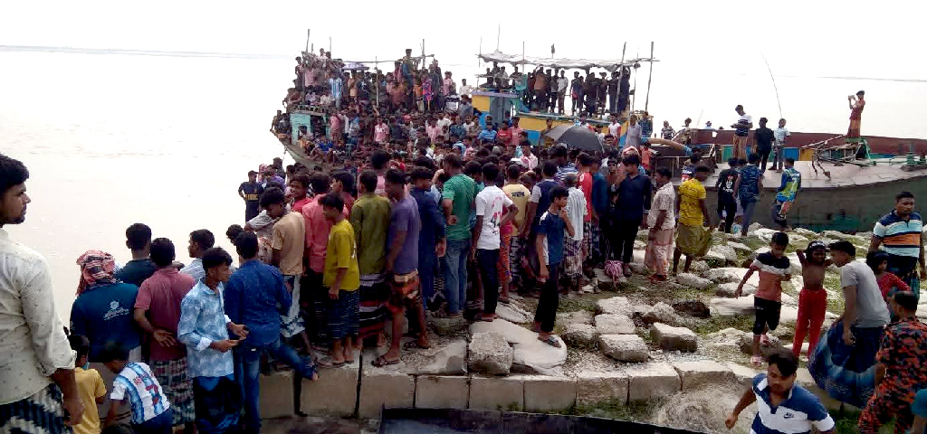 পদ্মায় দুই ছাত্রের মরদেহ উদ্ধার, মহানন্দায় নিখোঁজ যুবক