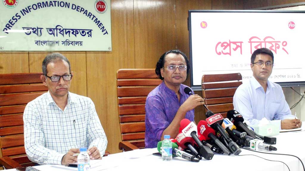 অভিনেত্রী বাঁধনকে হেনস্তা ও শেখ হাসিনা প্রসঙ্গে যা বললেন তথ্য উপদেষ্টা