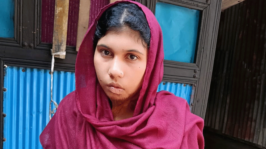 বাসা থেকে জিনিসপত্র চুরির সময় ধস্তাধস্তিকালে মা-মেয়েক খুন করেন আয়েশা: পুলিশ