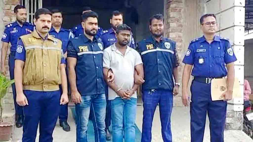 ময়মনসিংহে ড্রামে মরদেহ: অন্তরঙ্গ ভিডিও করে ব্ল্যাকমেল করায় নিরঞ্জনকে হত্যা