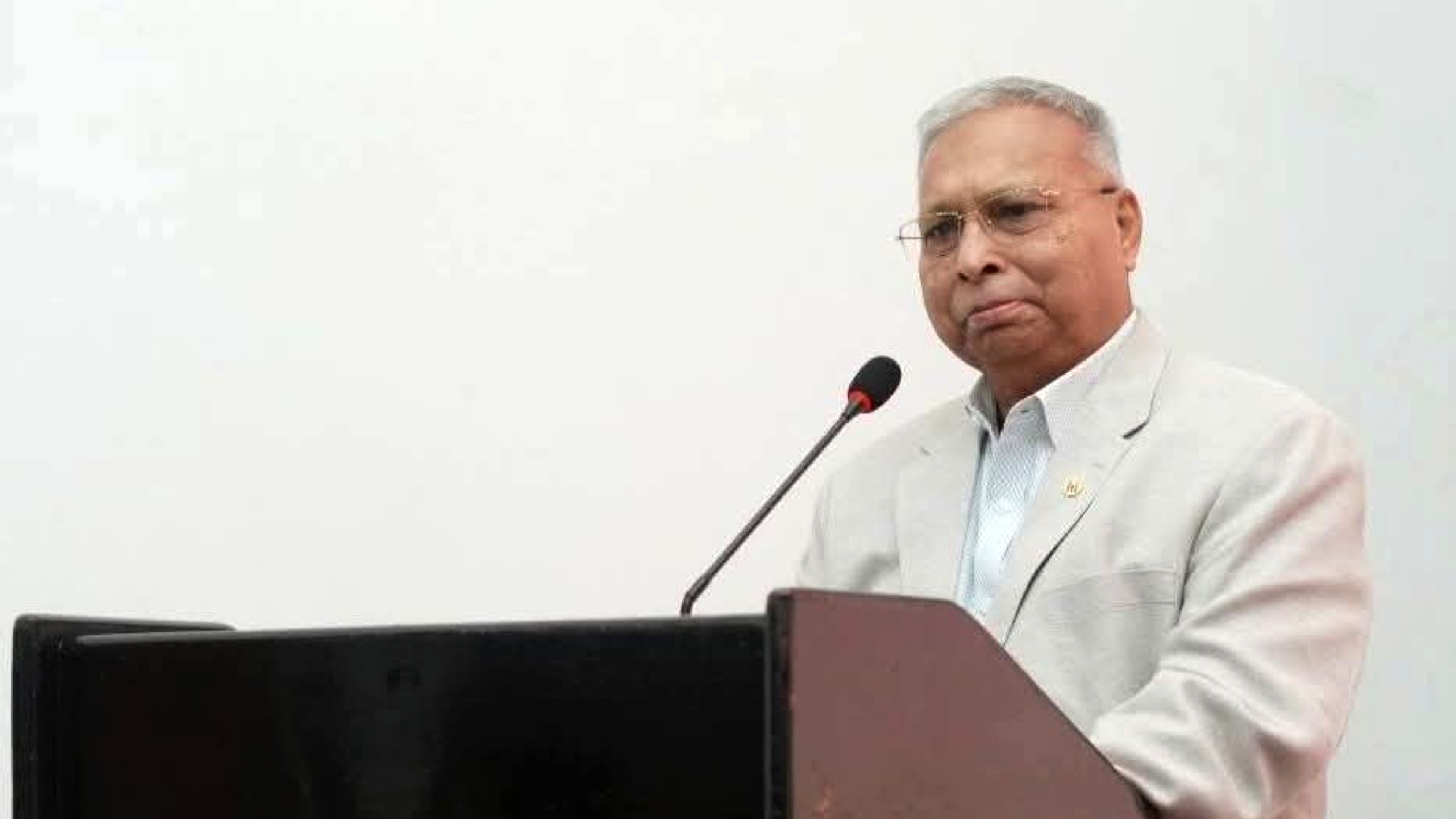 চক্ষুচিকিৎসক রবিউল হোসেন মারা গেছেন