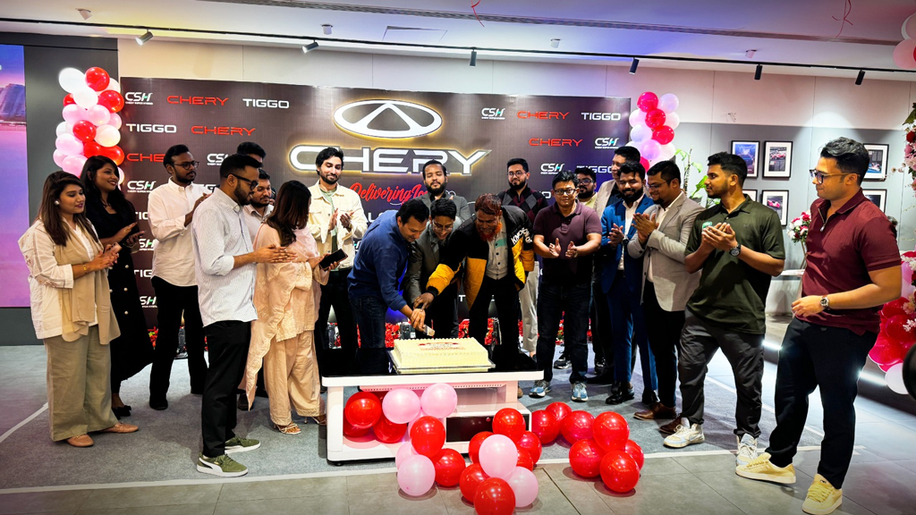 ভালোবাসা দিবসে চেরির ‘ডেলিভারিং লাভস’