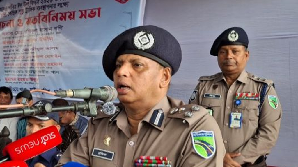 ঈদযাত্রায় অতিরিক্ত ভাড়া আদায় কোনোভাবেই সহ্য করা হবে না: হাইওয়ে ডিআইজি