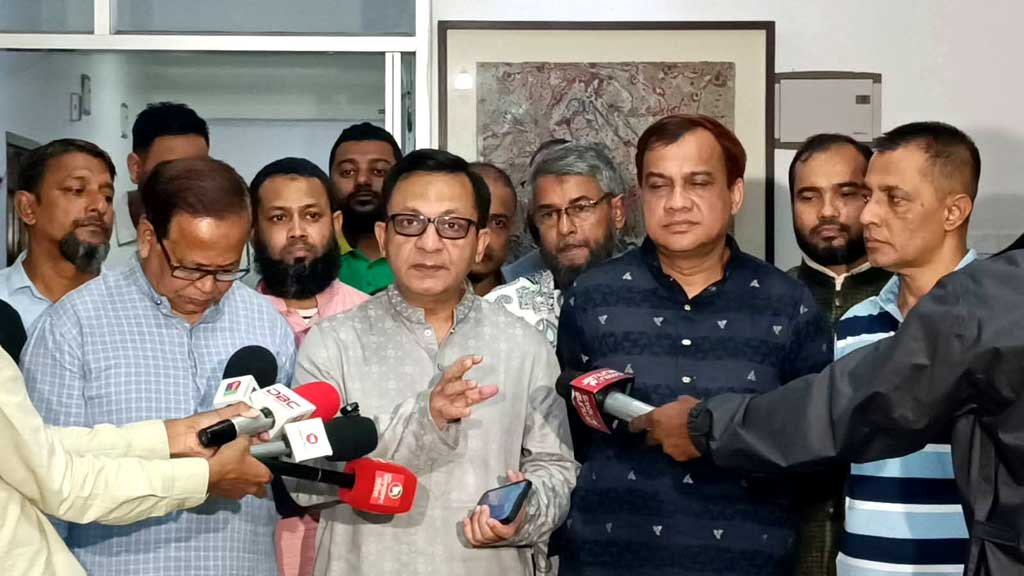 প্রান্তিক চামড়া সংগ্রহকারীরা যেন ন্যায্যমূল্য পান, সে জন্য নজরদারি থাকবে: বাণিজ্যমন্ত্রী