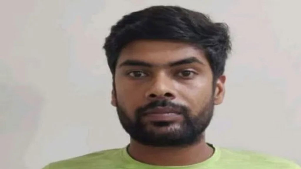 পাকিস্তানের হয়ে গুপ্তচরবৃত্তির অভিযোগে ভারতীয় নৌ কর্মকর্তা আটক