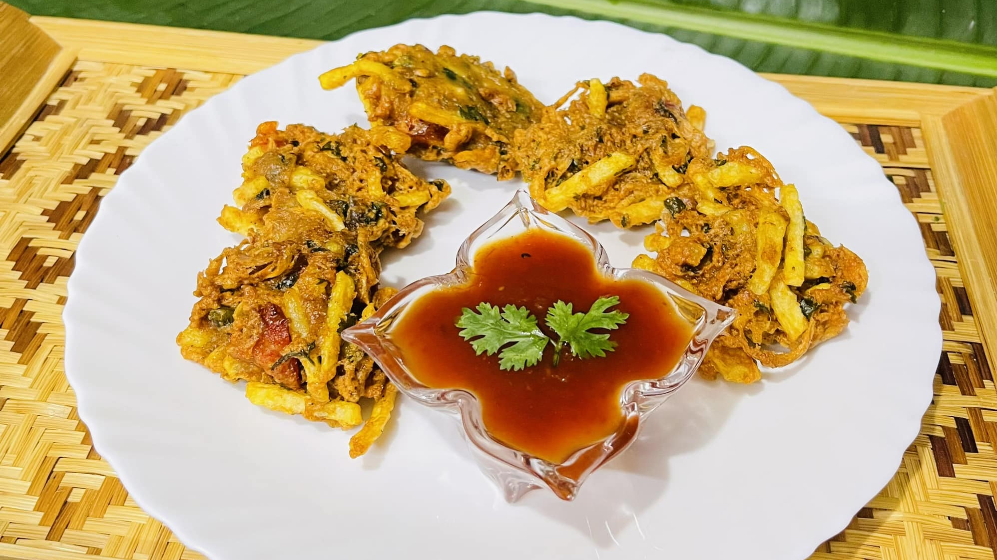 ইফতারে রাখুন এই দুই ধরনের পেঁয়াজি