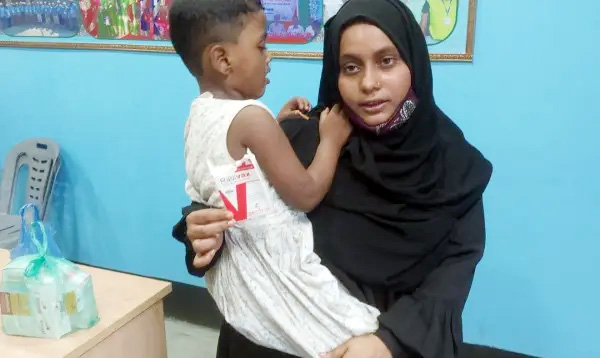 চাঁদপুরে জ্বরের চিকিৎসা নিতে আসা শিশুকে দেওয়া হলো কুকুরের ভ্যাকসিন