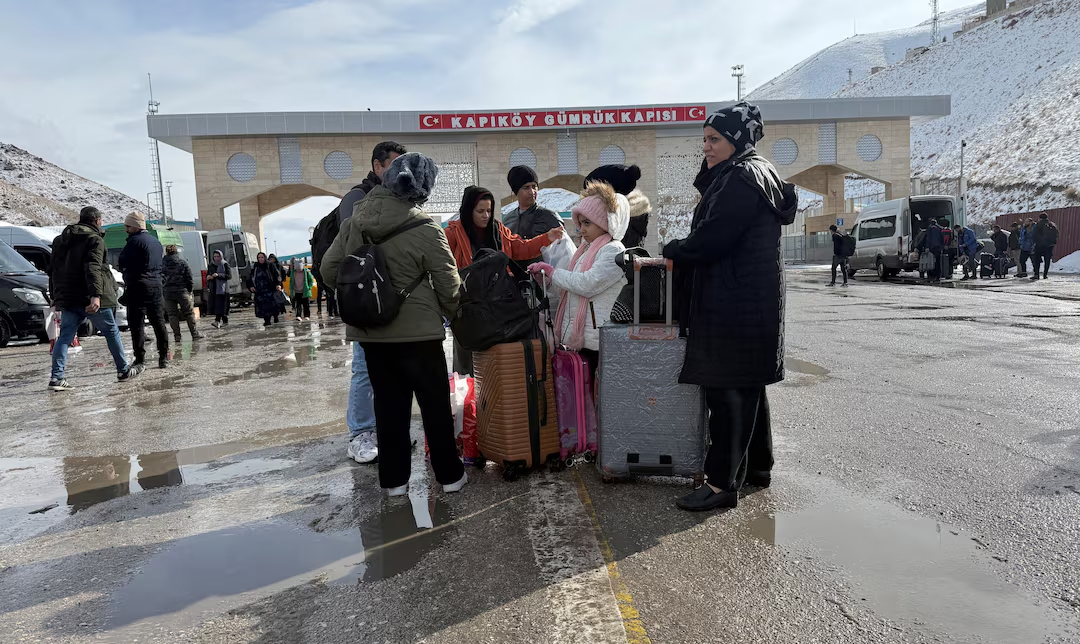 ইরান ছাড়তে চাওয়া মানুষের ভিড় বাড়ছে তুরস্ক সীমান্তে