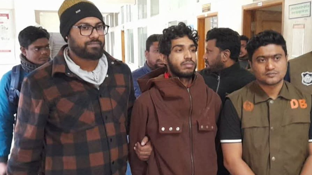 বিএনপি নেতা আলমগীরকে গুলি করে হত্যায় অস্ত্রটি তাঁর জামাতাই দিয়েছিলেন, ত্রিদিবের জবানবন্দি